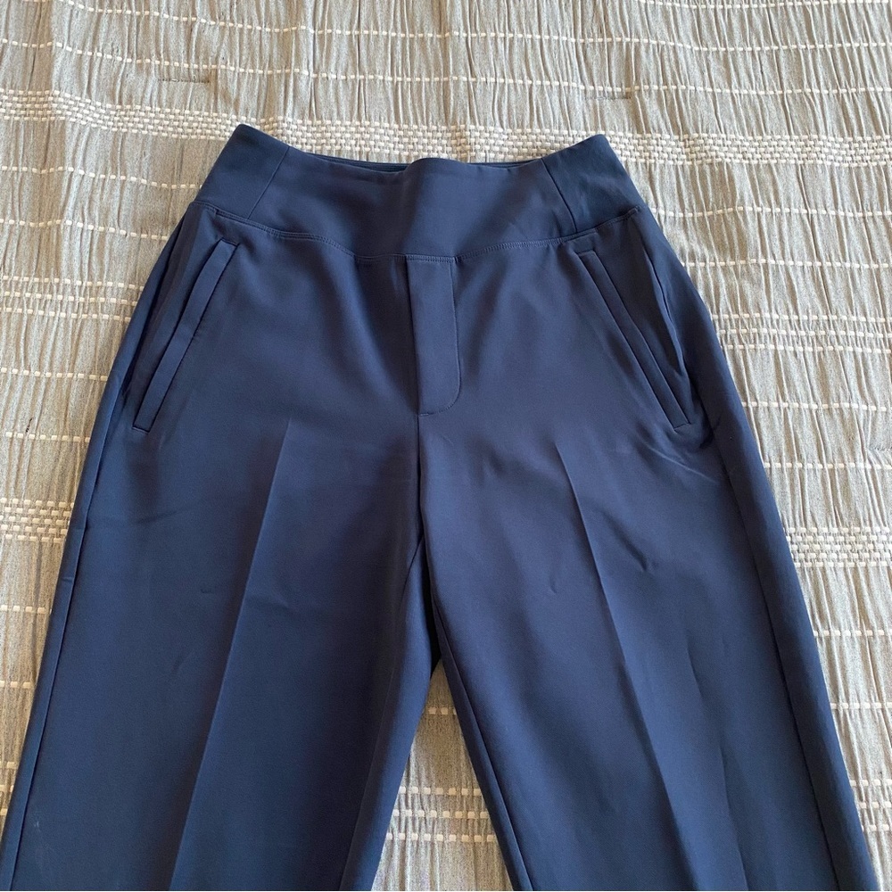 Athleta Navy Endless Pants Sz 0 Work Travel Athleisure Straight Leg High Rise - Picture 6 of 16
